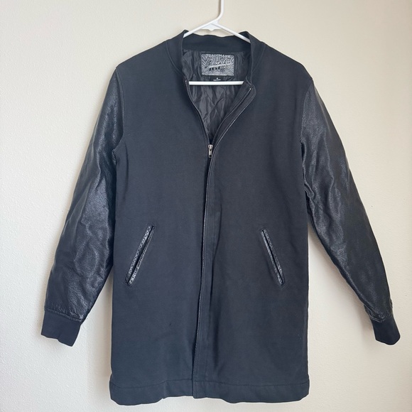 Men's Black Jacket with Faux Leather Sleeves Size Small - Picture 1 of 2